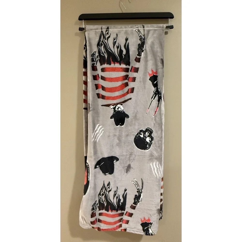 A Nightmare On‎ Elm Street Soft Plush Throw Blanket 50x70 NWT Horror Halloween